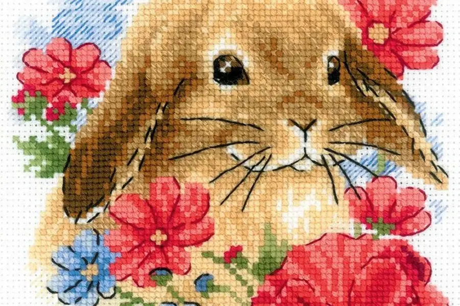 Кролик в цветах Риолис