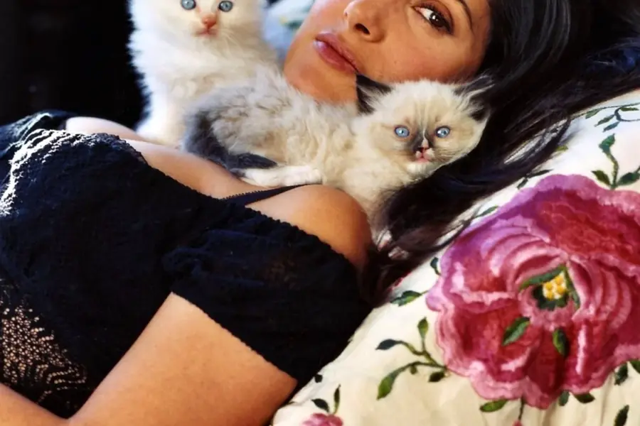 Сальма Хайек и кошки